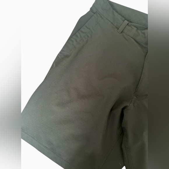 The North Face Men’s Black Shorts Size 36 - Picture 2 of 6